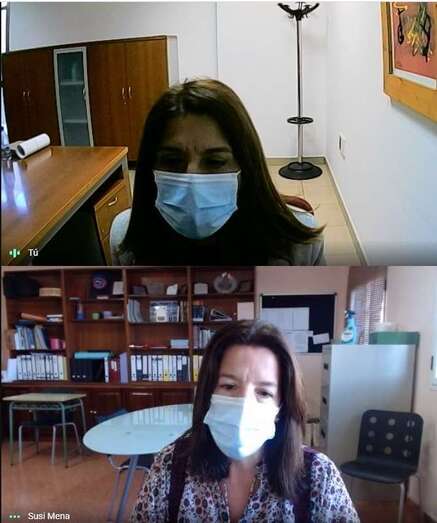 La vicealcaldesa Carmen Hernández y la directora del instituto, María Jesús Mena / TA